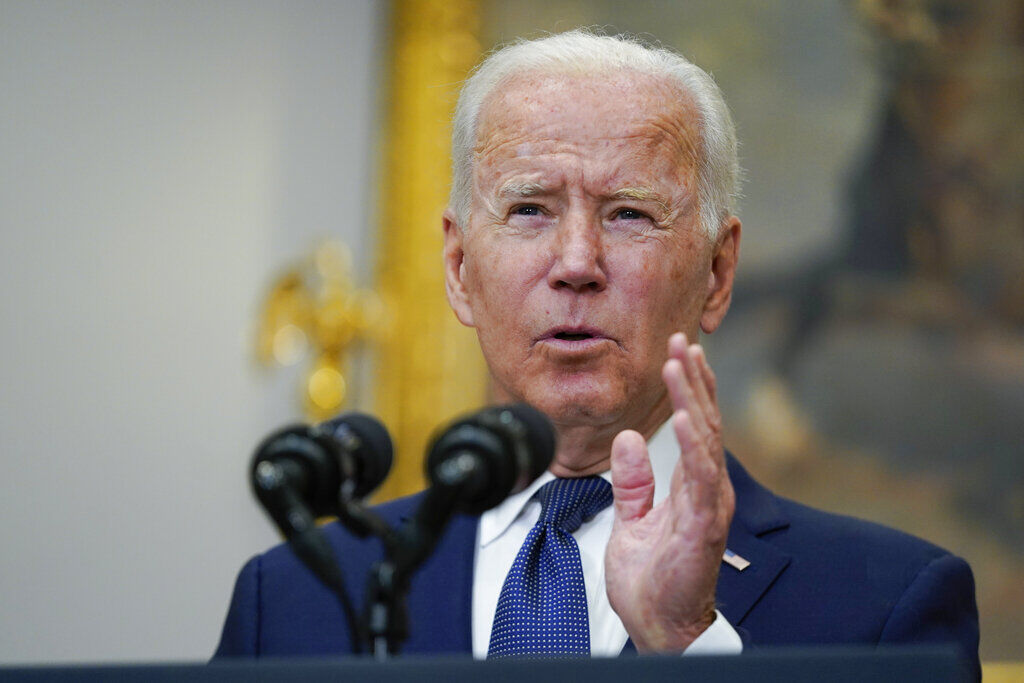 U.S. accelerating evacuation efforts in Afghanistan amid IS threat, Biden says